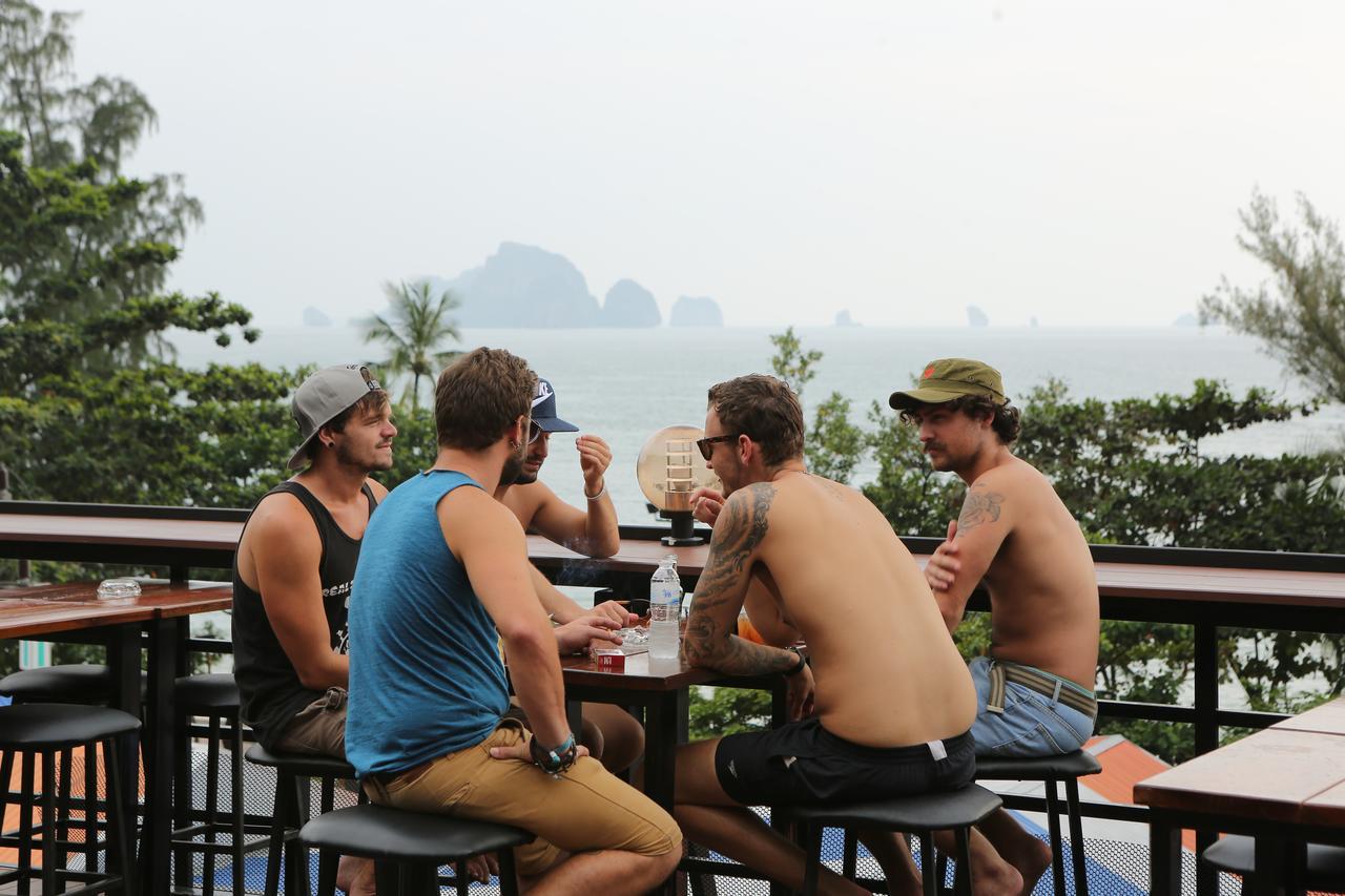 Balcony Party Hostel - 18-40 (Adults Only) Ao Nang Kültér fotó